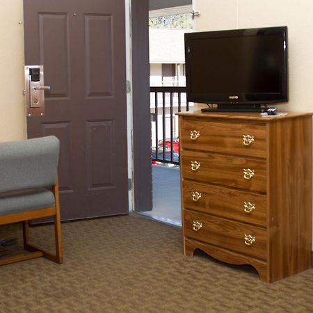 Phillipsburg Cottonwood Inn & Suites الغرفة الصورة