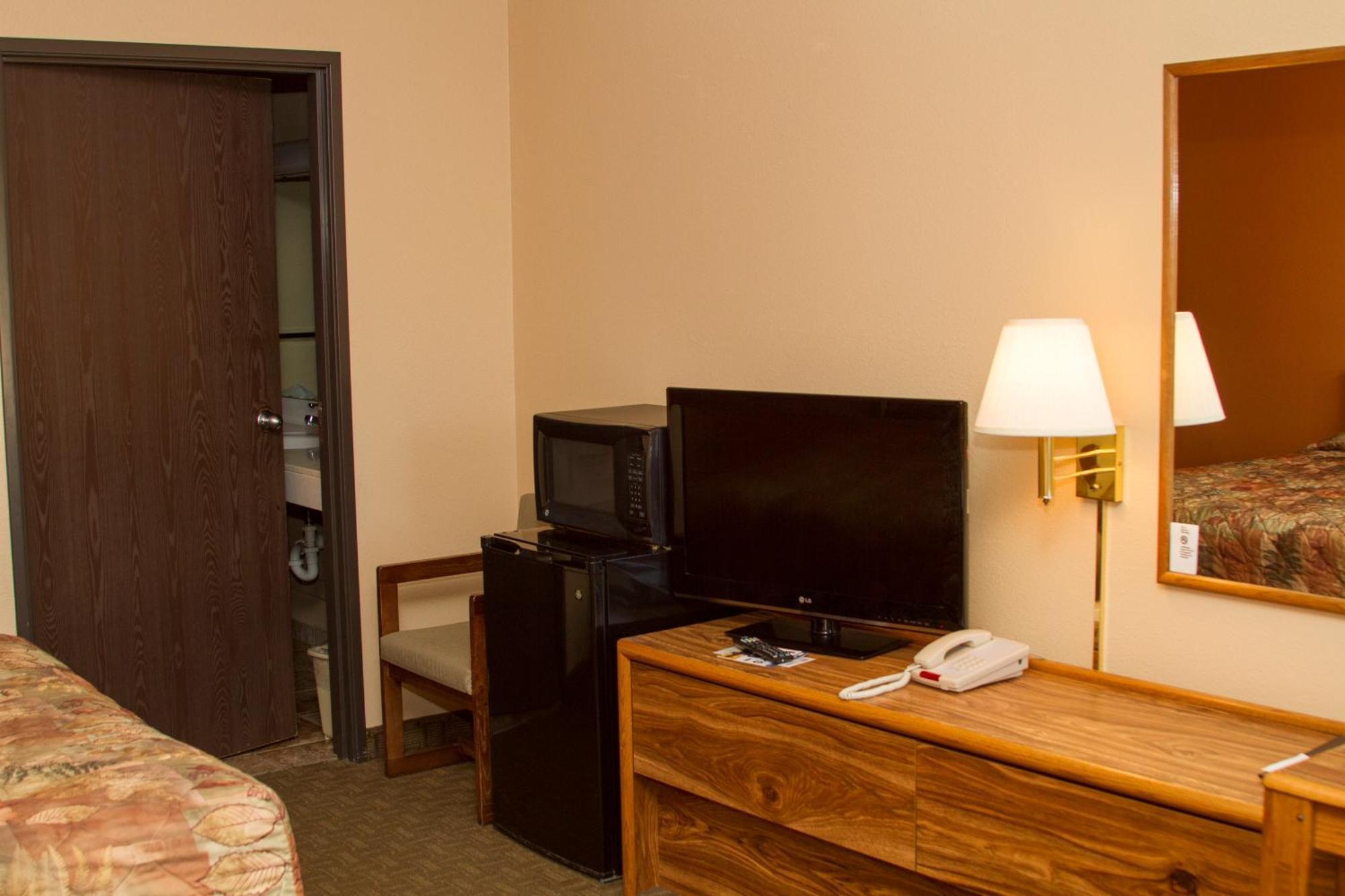 Phillipsburg Cottonwood Inn & Suites الغرفة الصورة
